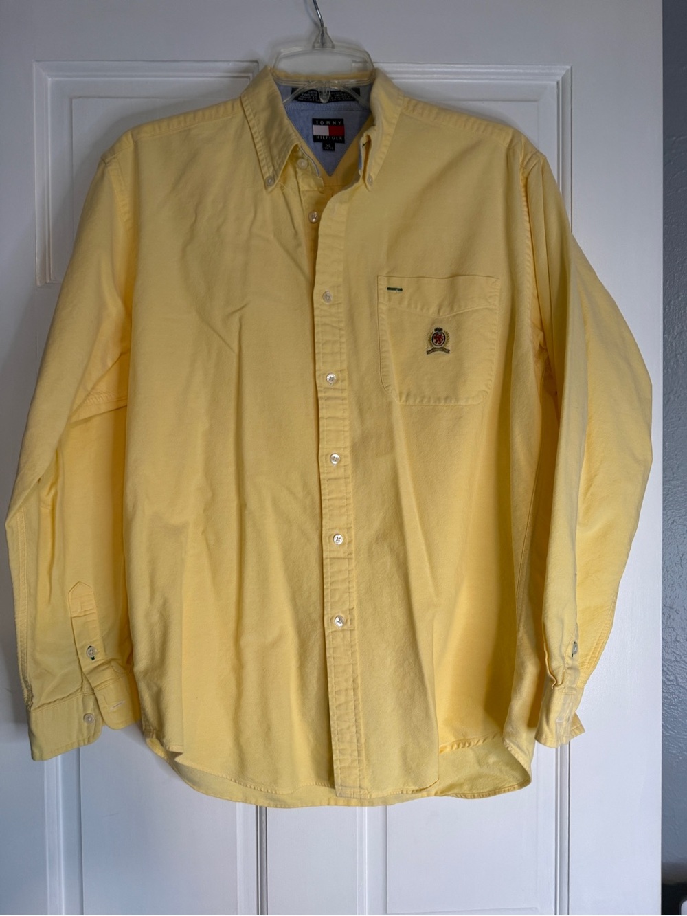 Tommy Hilfiger Men’s Pale Yellow Button-Down Shirt with Chest Pocket
